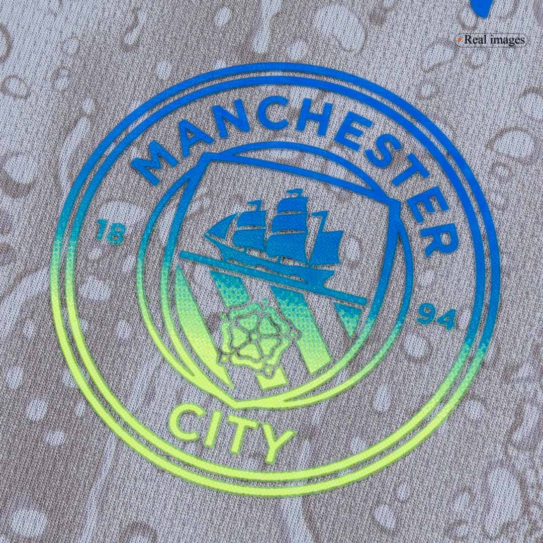 Conjunto Manchester City 
2025/26 Tercera Equipación