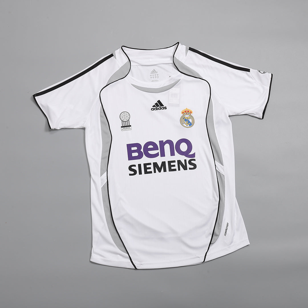 Retro 2006/07 Real Madrid Primera Equipación