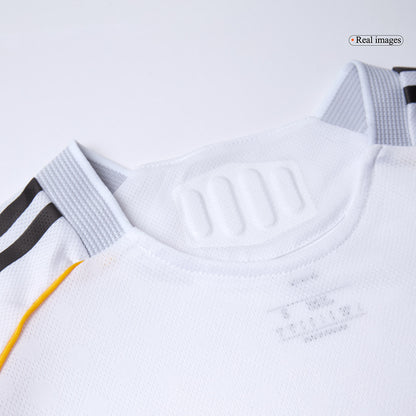 Conjunto Auténtico Real Madrid 2025/26 Primera Equipación (Camiseta + Pantalón Corto)